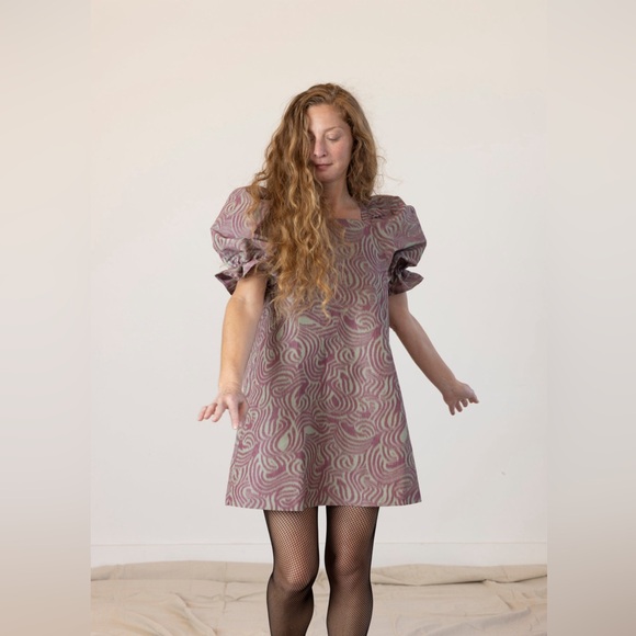 Nikki Chasin Felix dress in green burgundy swirl, size L - Picture 5 of 5